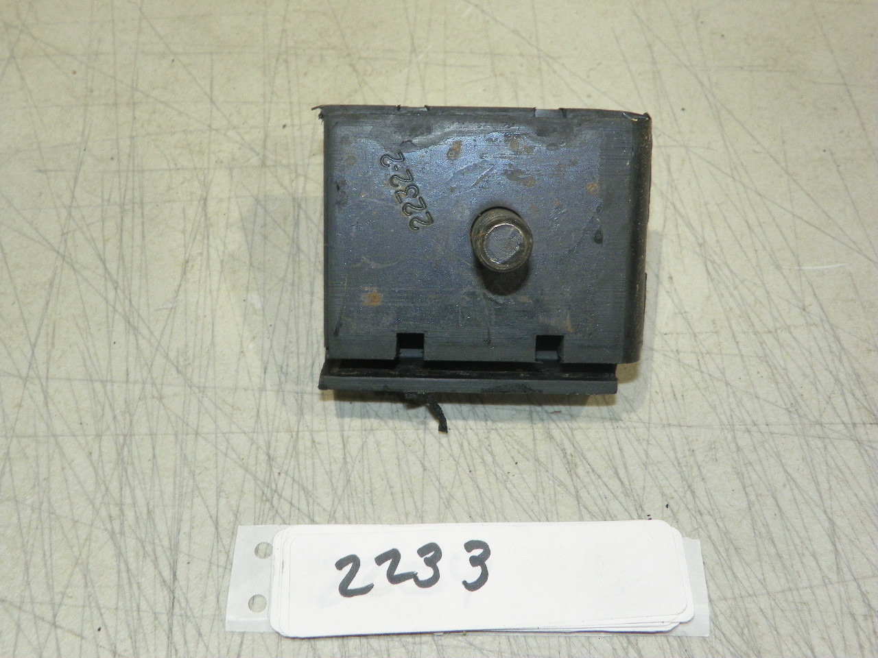 Doan 2233 Motor Mount for 1961-1962 Ford Galaxie Custom Ranch Wagon 6-Cyl LH restoration.