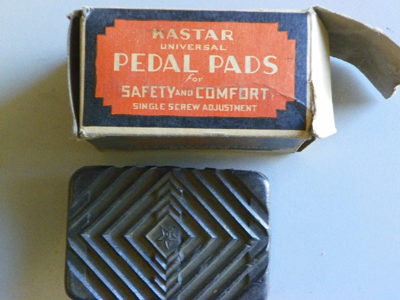 Kastar 77 Universal Brake Clutch Pedal Pad Clamp-On Adjustable Vintage NORS
