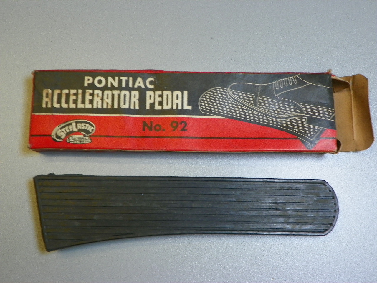 Anchor 92 Accelerator Pedal 1941-1950 Pontiac Streamliner Torpedo 505730 NORS