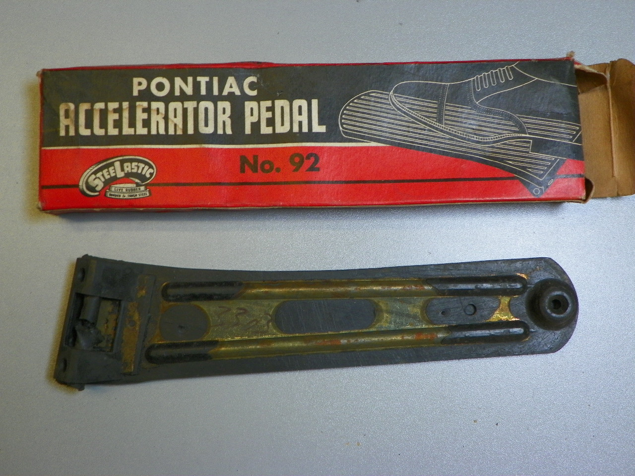 Anchor 92 Accelerator Pedal 1941-1950 Pontiac Streamliner Torpedo 505730 NORS