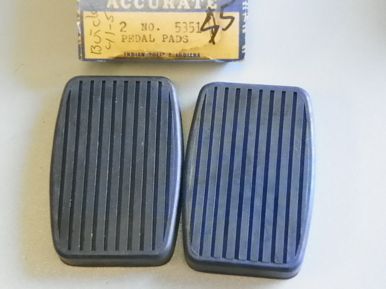 Accurate 5351 Brake Clutch Pedal Pads 1941-1955 Buick NORS