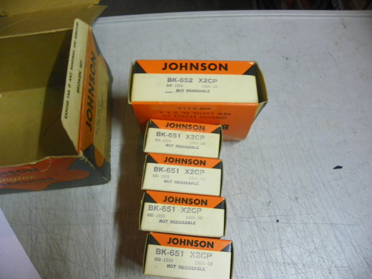 Johnson SET-516 Main Bearing Set for 1953-1956 Buick and 1956-1959 Chevy V8 restoration