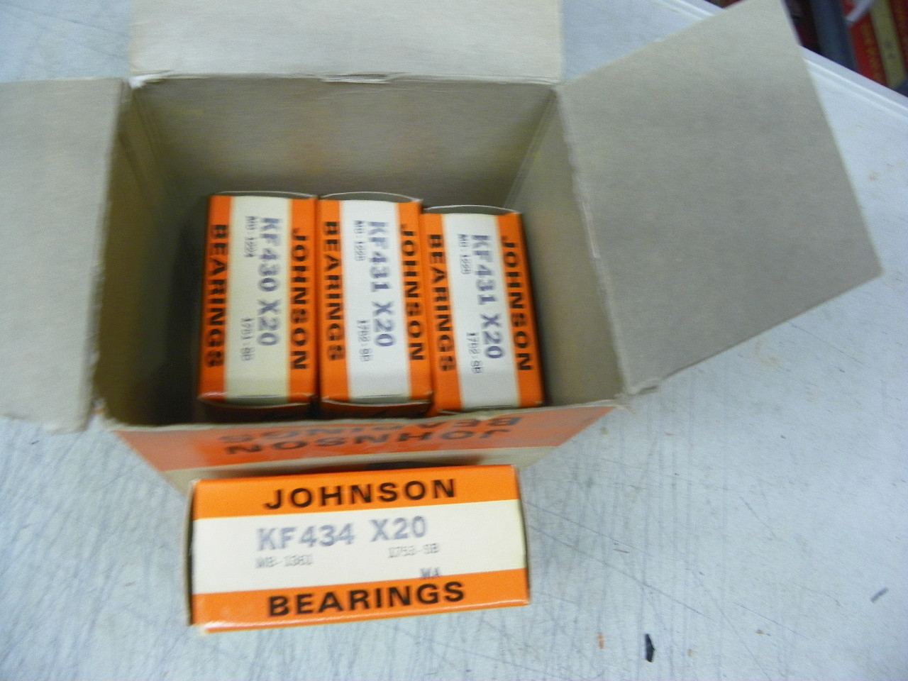 SET-69 X20 Johnson Engine Bearings