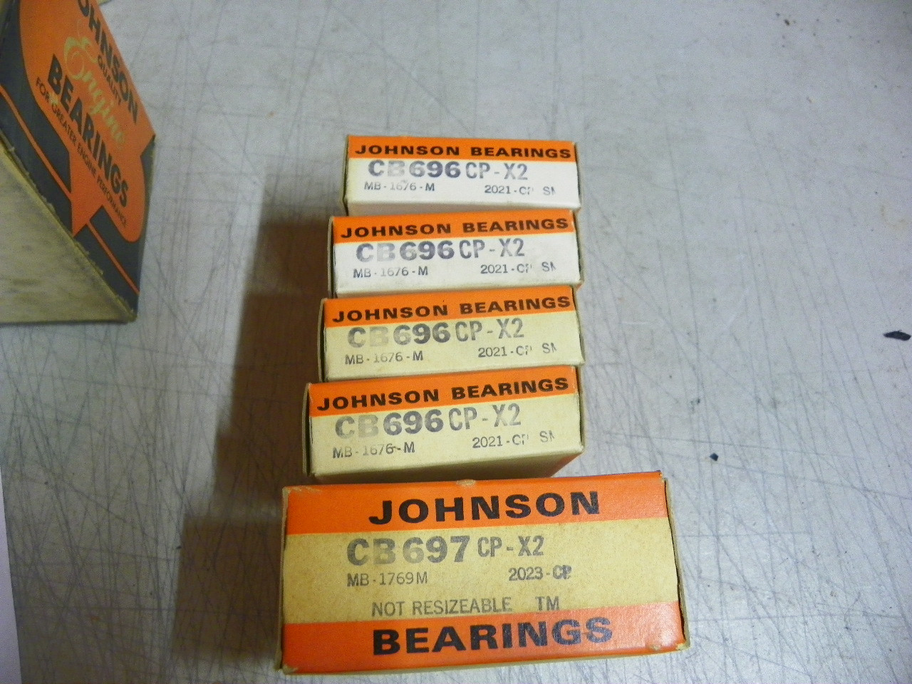 Johnson SET-517 Main Bearing Set for 1955-1956 Chevrolet V8 265 .002 restoration