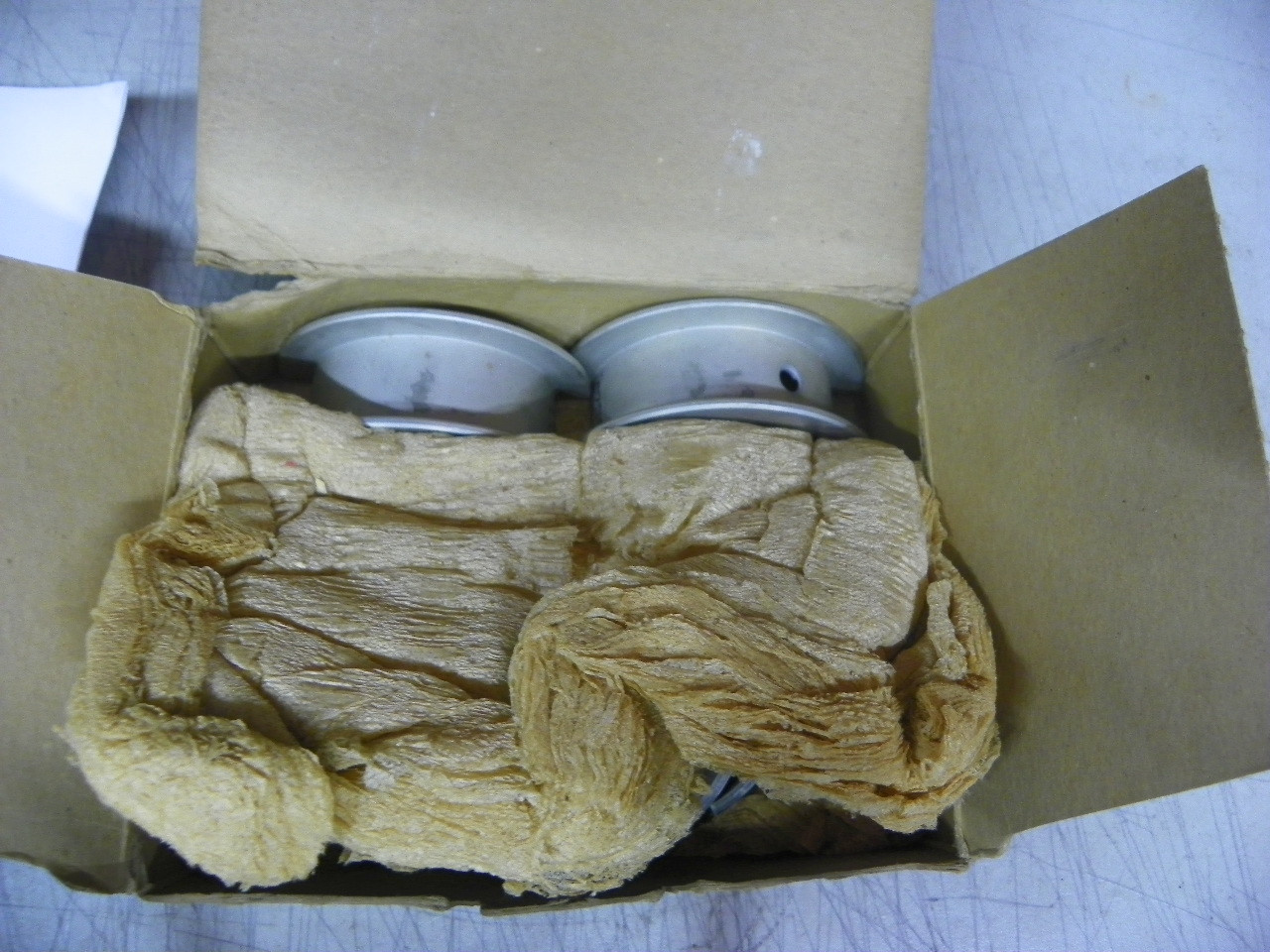 Federal Mogul 4300M-20 .020 undersize main bearing set for 1965-1966 Ford 240 and 300 Inline 6 restoration.