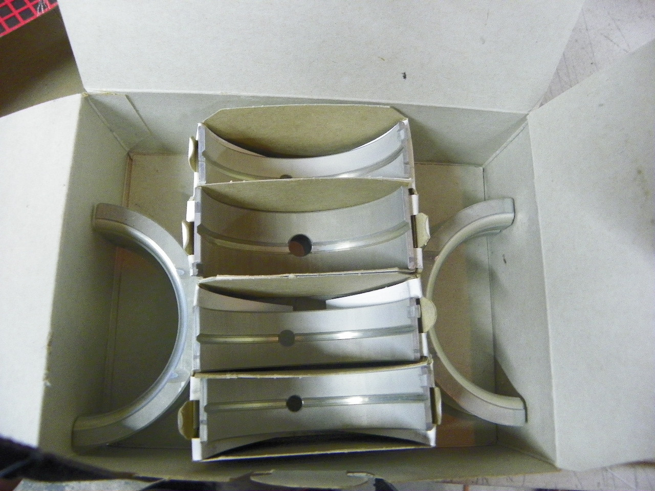 Federal Mogul 4948M-10 .010 undersize main bearing set for 1971-1973 Chrysler Dodge Plymouth 360 V8 restoration.