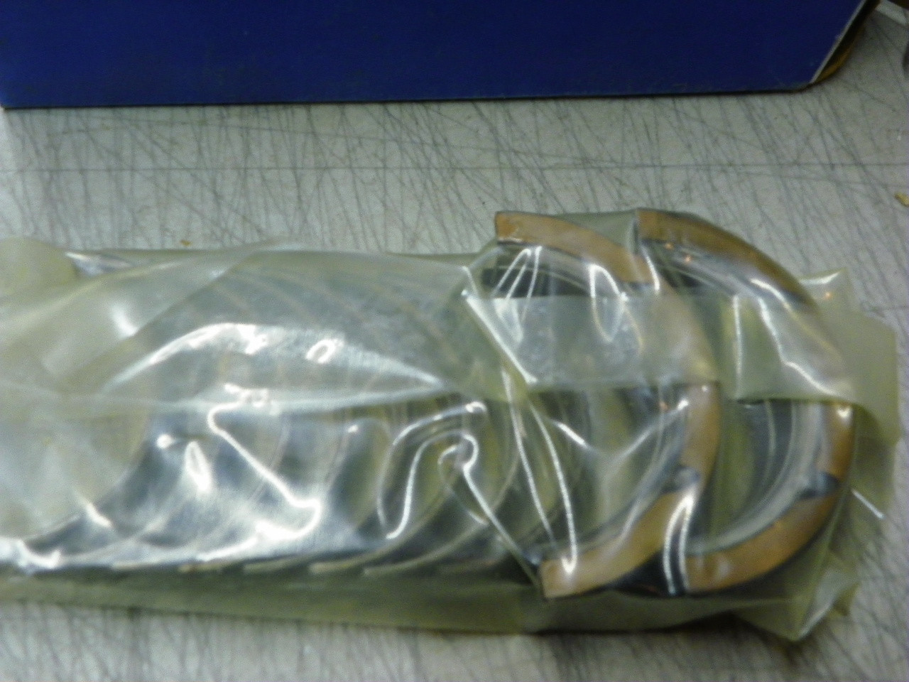 Sealed Power MS-975 P Main Bearing Set for restoration.