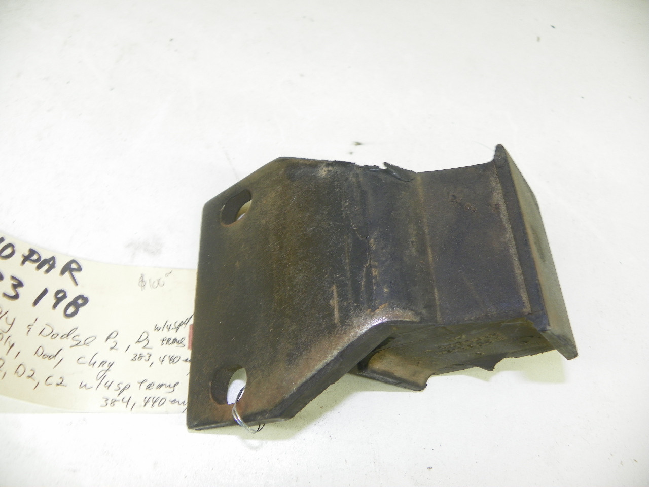 Mopar 2533198 Motor Mount for 1966-1968 Dodge Plymouth Chrysler B-Body restoration