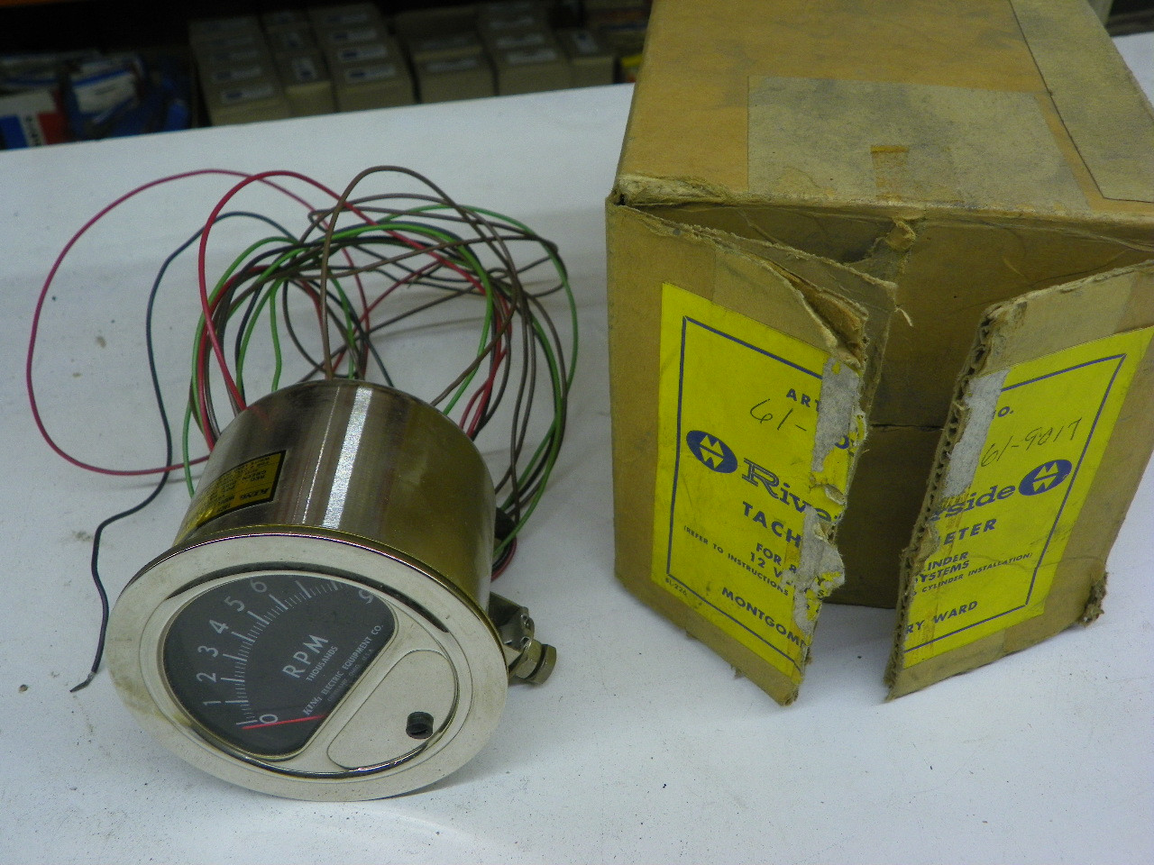 Vintage King Electronics for Riverside 61-9017 Tachometer with 6 and 8 cylinder calibration