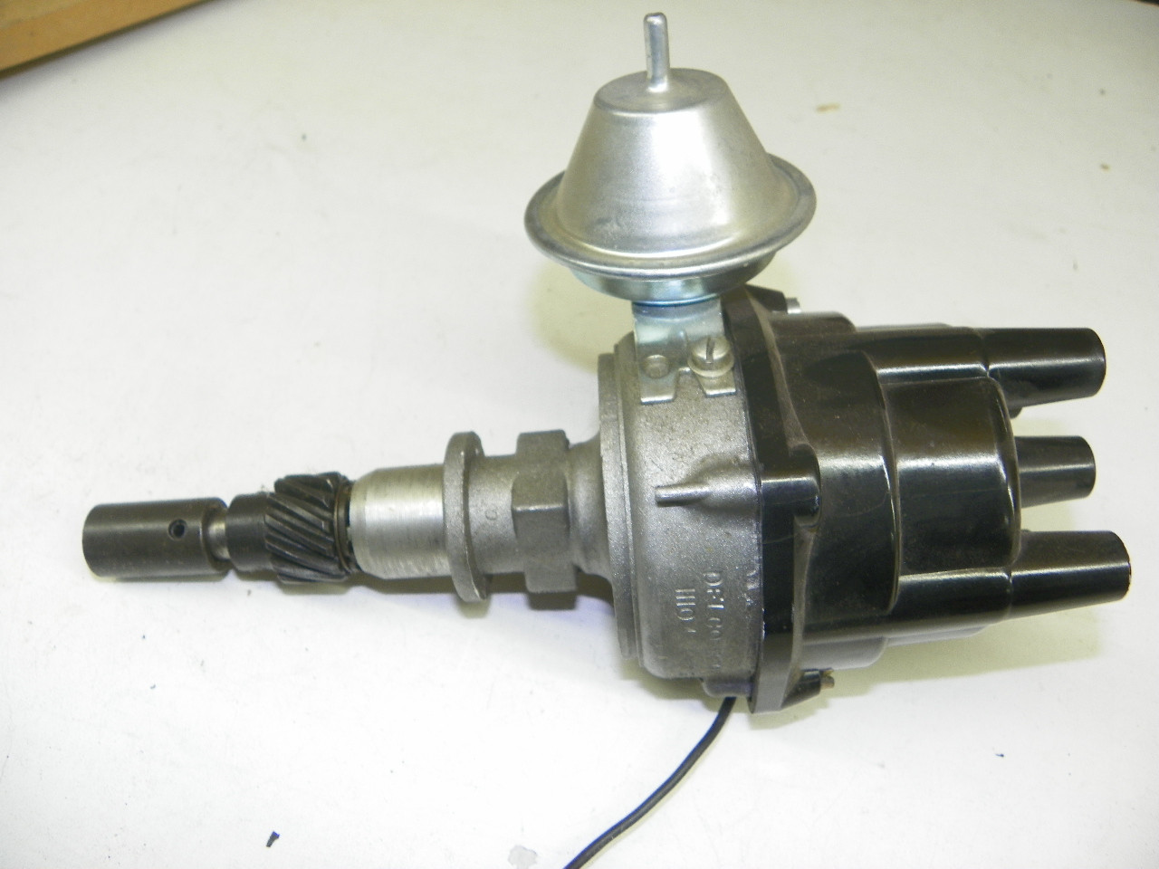 Vintage NOS Delco Remy 1110492 Ignition Distributor for 1971-1974 Chevrolet Vega