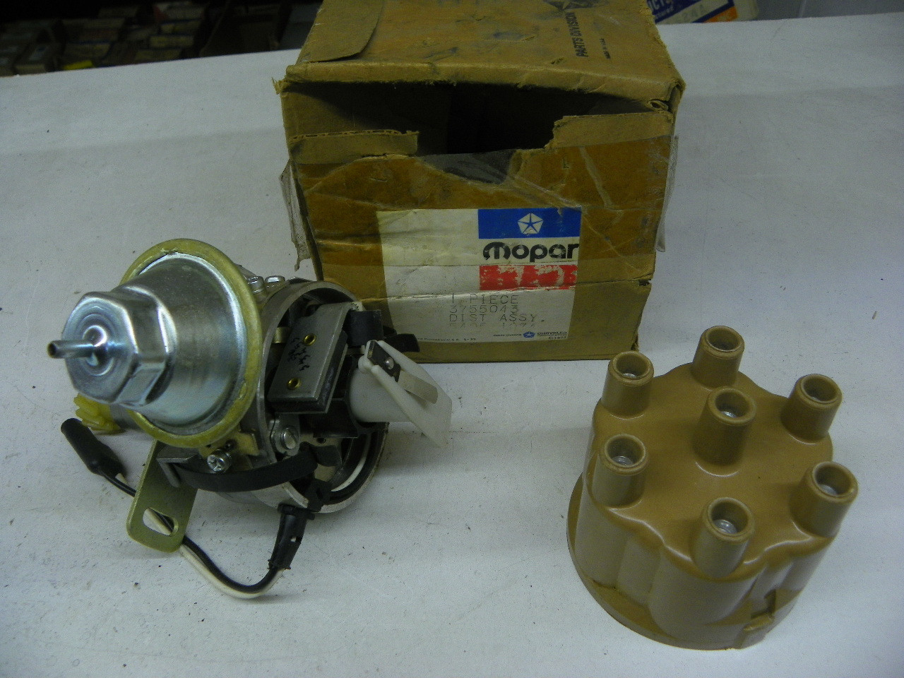 Genuine NOS Mopar 3755043 Electronic Ignition Distributor for Slant 6 225ci engine