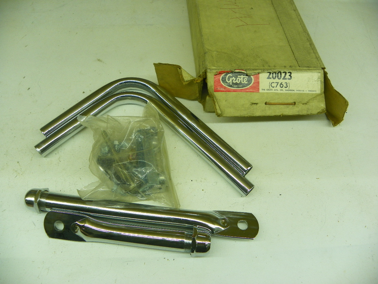 NOS Grote 20023 C763 West Coast Mirror Arm Bracket Kit with chrome arms and hardware