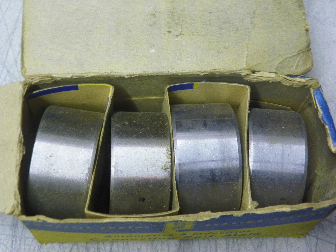 Pioneer S 39 CS NOS Camshaft Bearing Set for 1947-1949 Packard 8-Cylinder restoration.