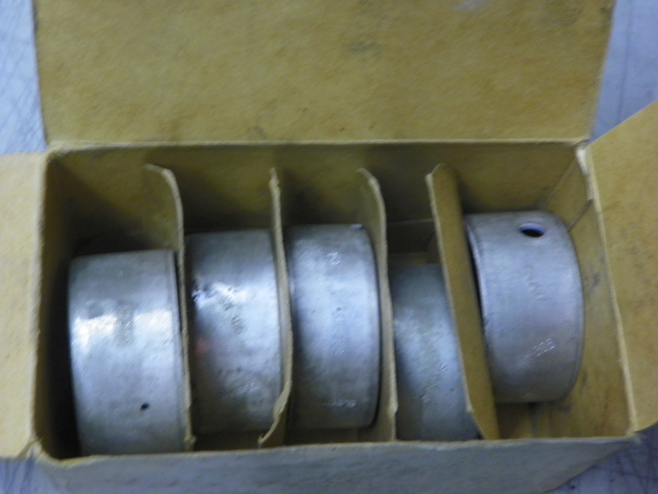 Monmouth SH-302 S NOS Camshaft Bearing Set for 1951-1954 Packard Straight 8 restoration.