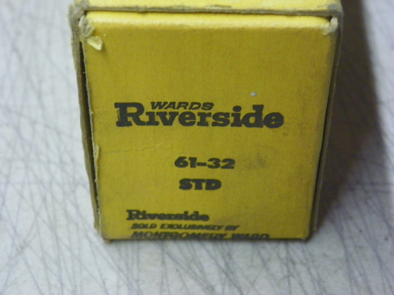 Wards Riverside 61-32 Main Bearing Set for Vintage Engine Restoration