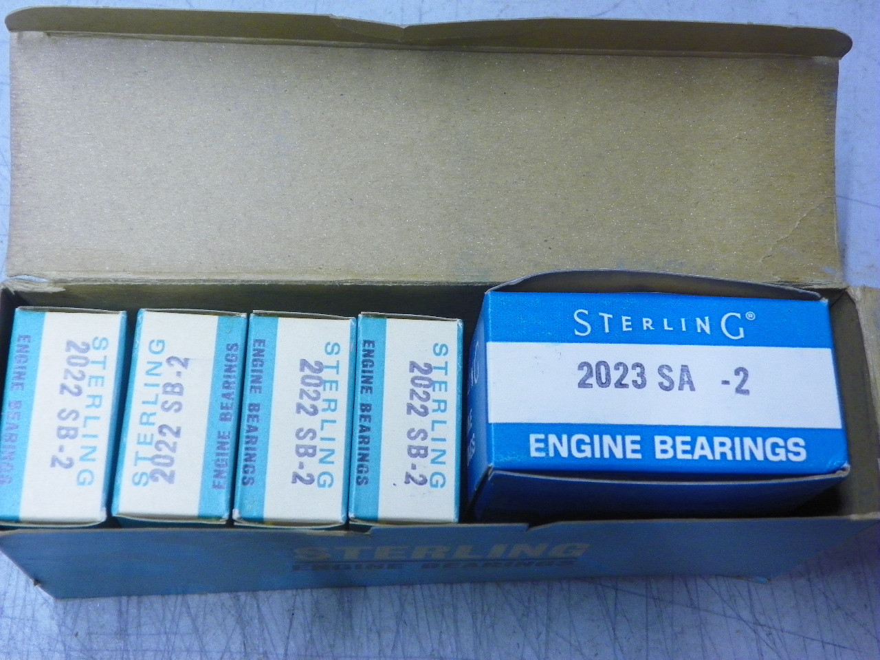 Sterling 4117 M-2 .002 NOS Main Bearing Set for 1941-1951 Hudson Hornet restoration.