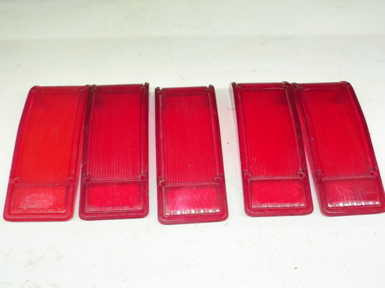 Chrysler 2449817 Tail Light Lens for 1964 Dodge and Chrysler restoration. - Image 3