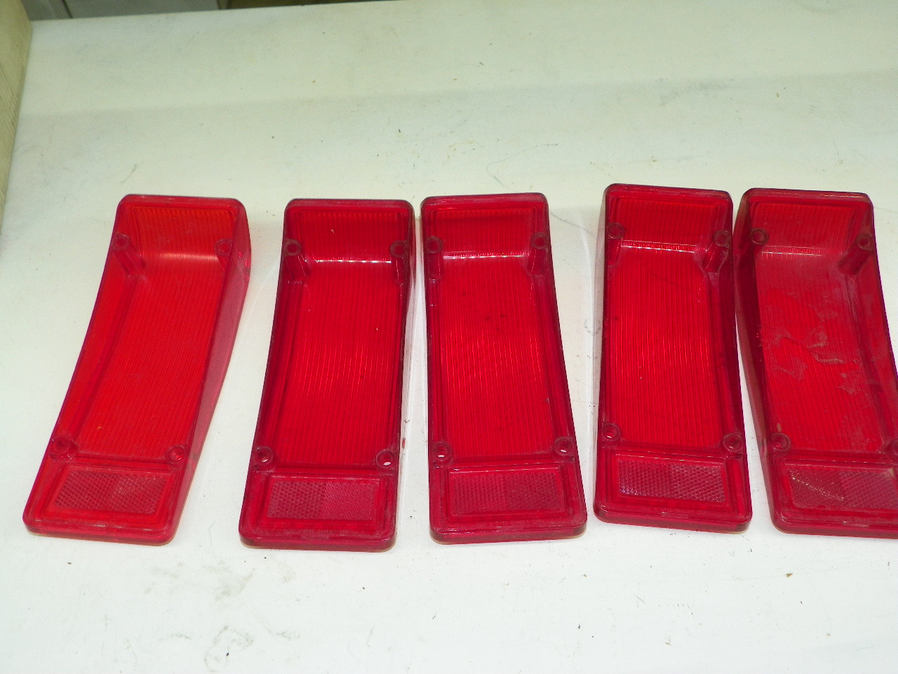 Chrysler 2449817 Tail Light Lens for 1964 Dodge and Chrysler restoration. - Image 4