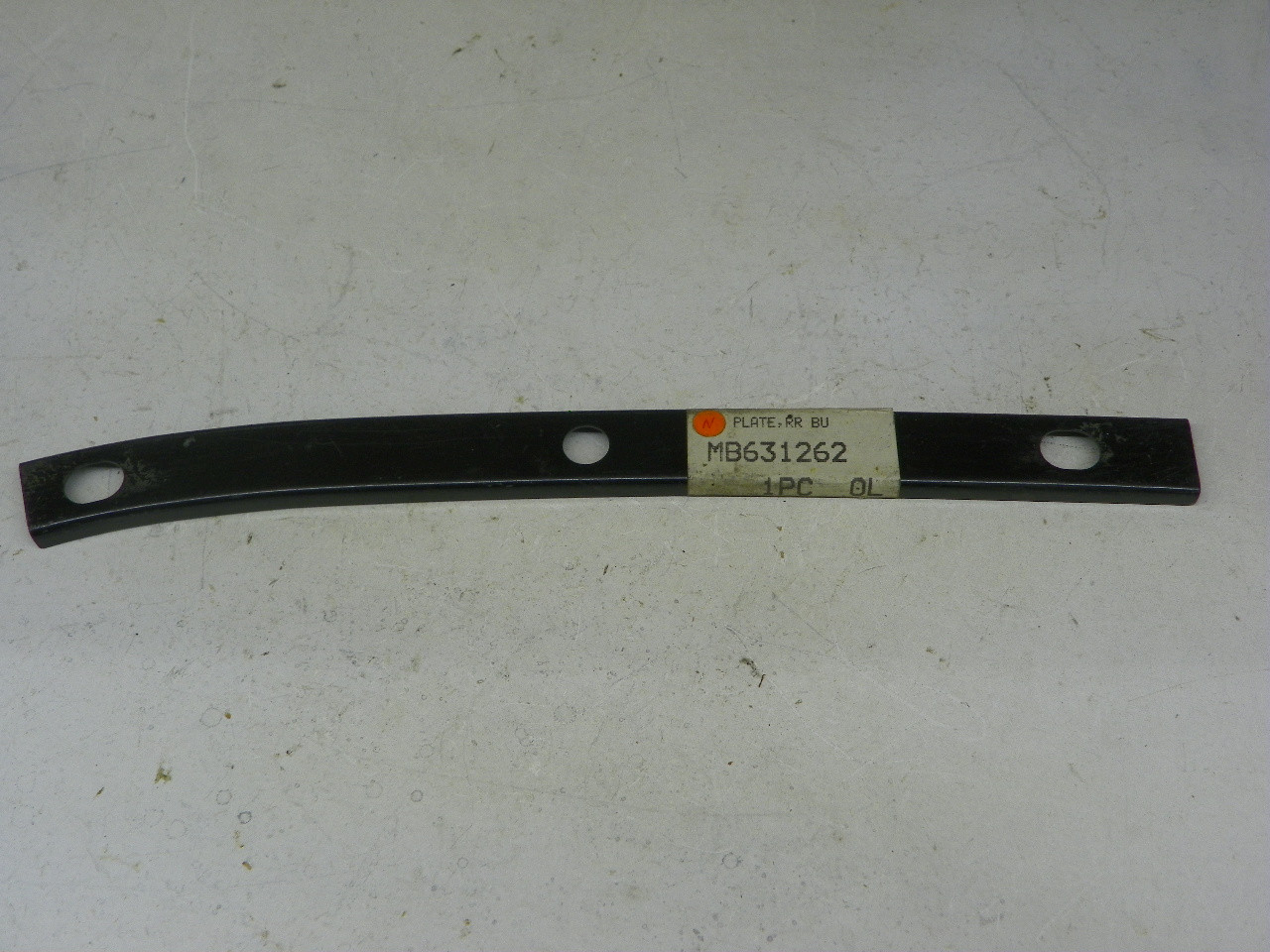 Mitsubishi MB631262 Rear Bumper Plate for restoration - Image 1