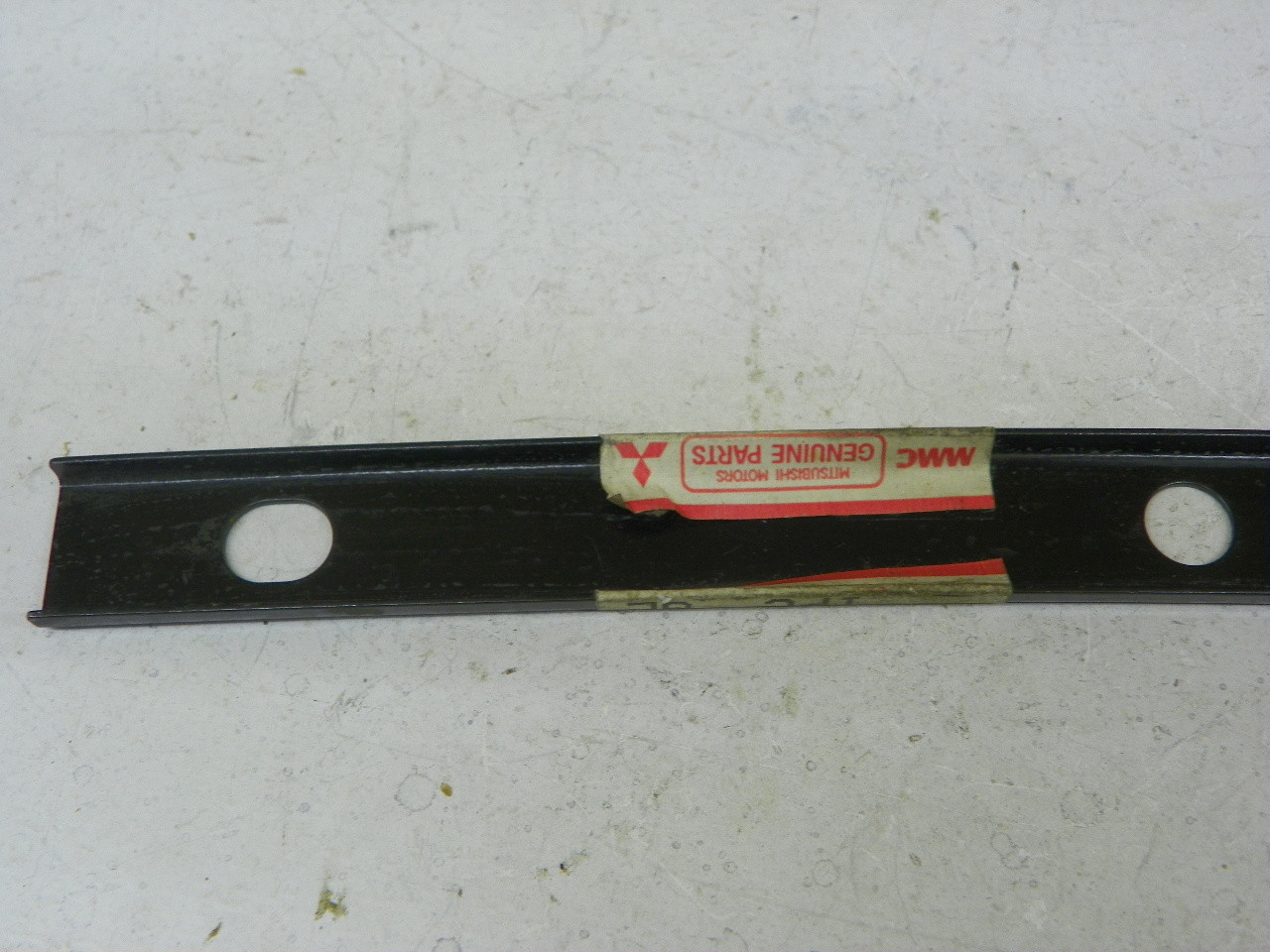 Mitsubishi MB631262 Rear Bumper Plate for restoration - Image 4