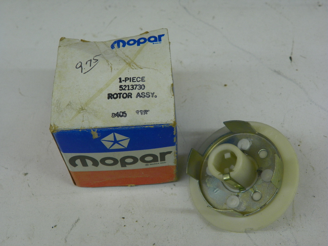 Mopar 5213730 Distributor Rotor Assembly for Dodge Omni and Plymouth Horizon 1.7L restoration. - Image 1