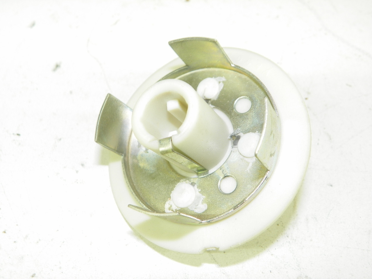 Mopar 5213730 Distributor Rotor Assembly for Dodge Omni and Plymouth Horizon 1.7L restoration. - Image 3