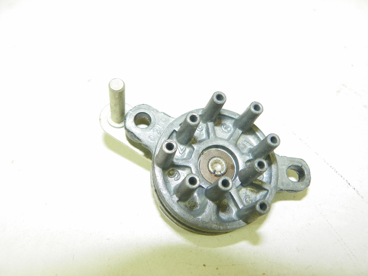 Delco 1222181 Air Control Valve for restoration. - Image 5