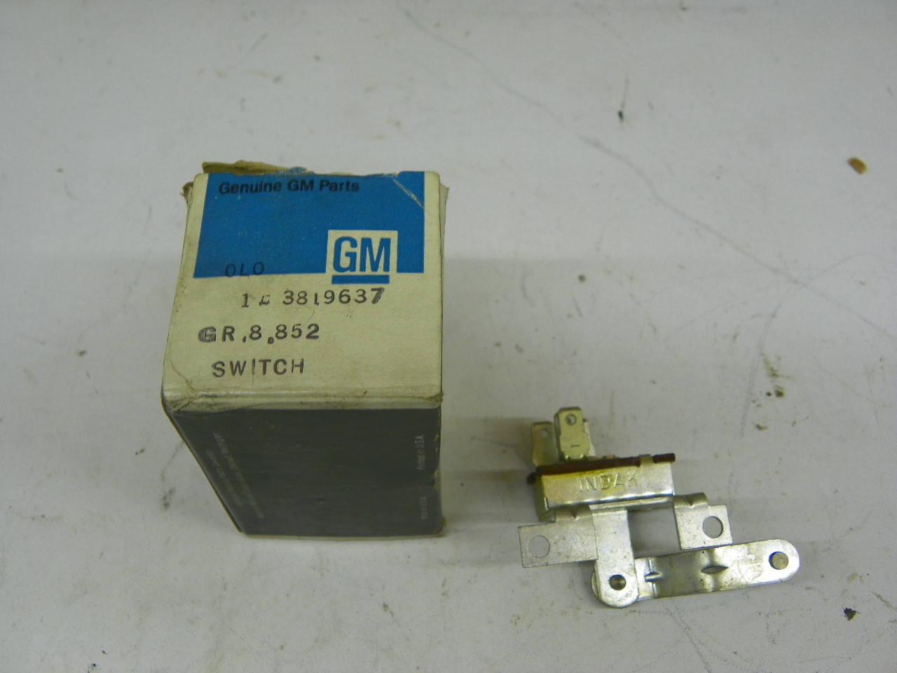 GM 3819637 Windshield Wiper Motor Switch for 1963-1967 Chevrolet restoration. - Image 1