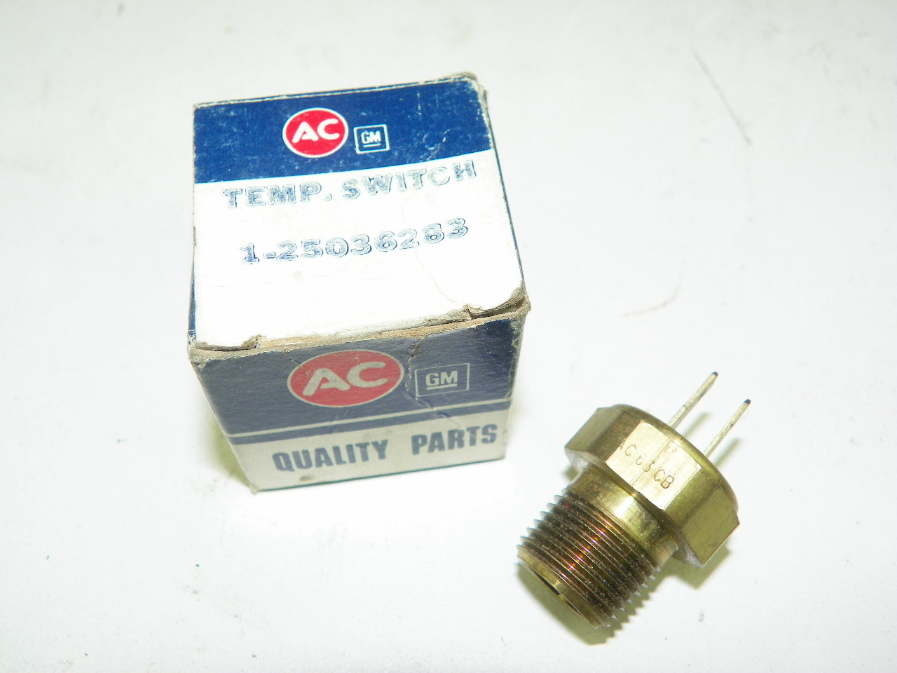 AC Delco 25036263 Temp Switch for 1981 Malibu 3.8L A-Body restoration. - Image 1