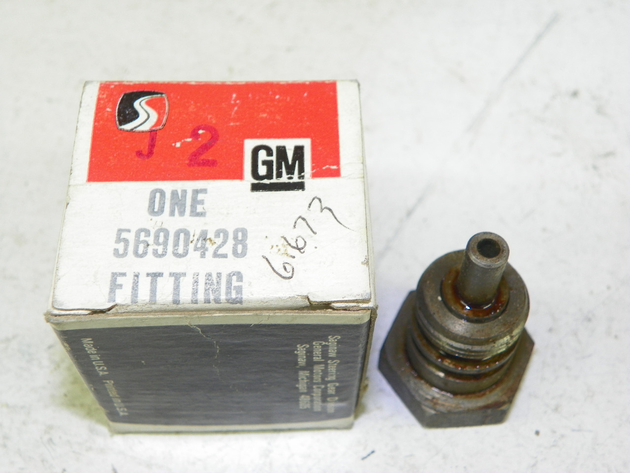 GM 5690428 Fitting for vintage auto restoration. - Image 1