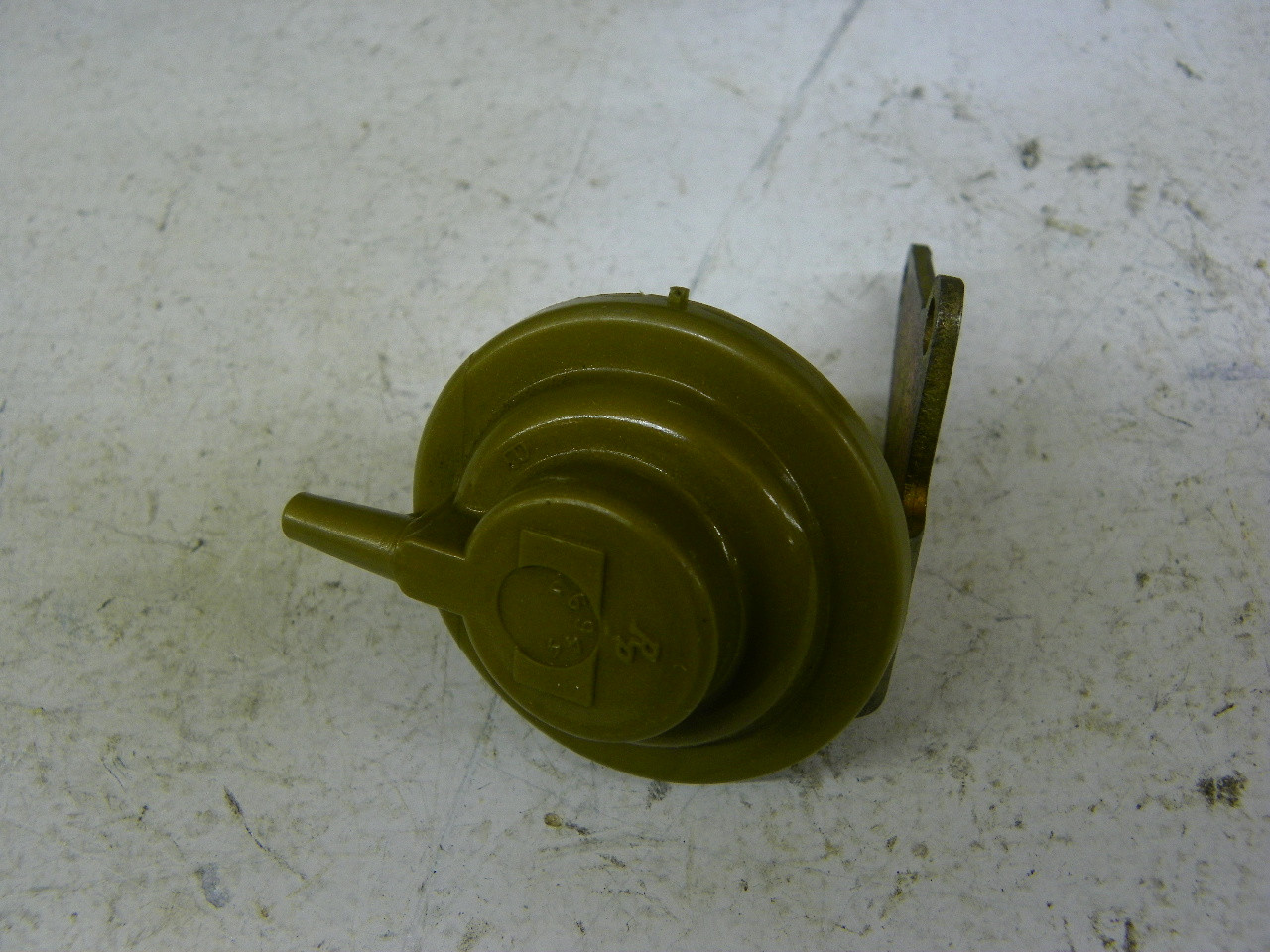 Unknown 7023093 Choke Pull-Off for restoration. - Image 3