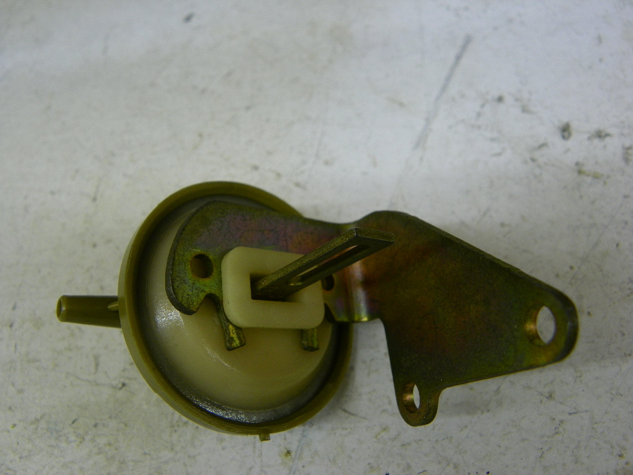 Unknown 7023093 Choke Pull-Off for restoration. - Image 5