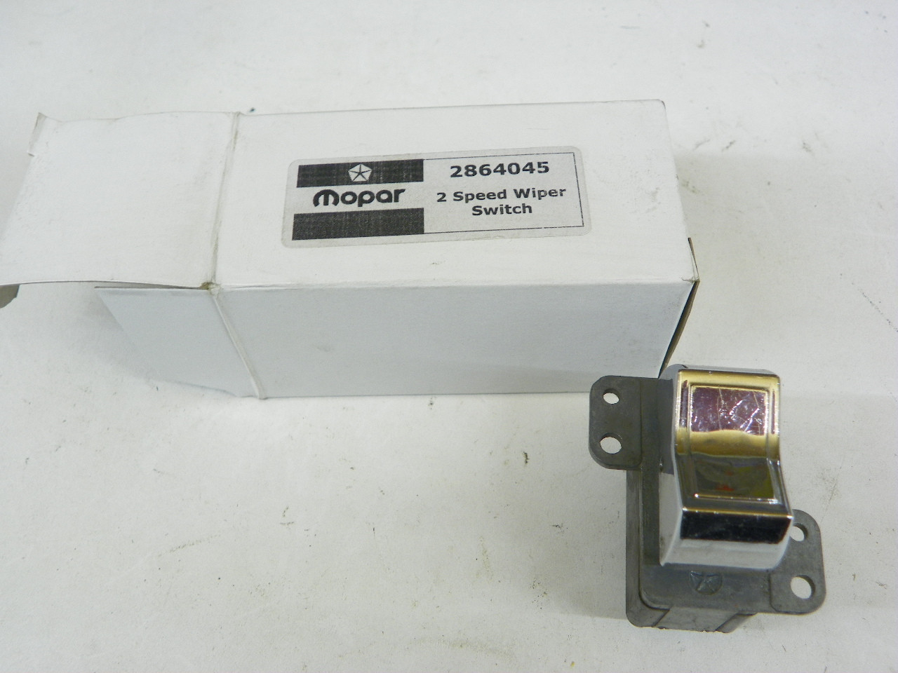 Mopar 2864045 2-Speed Wiper Switch for 1968-1969 B-Body restoration. - Image 2