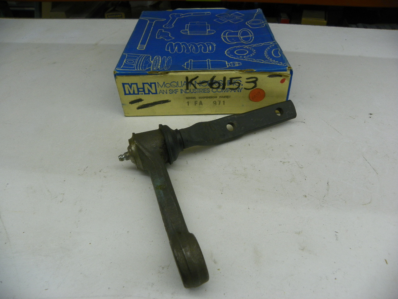 McQuay-Norris FA-971 Idler Arm for 1974-1977 GM B-Body X-Body steering restoration. - Image 1
