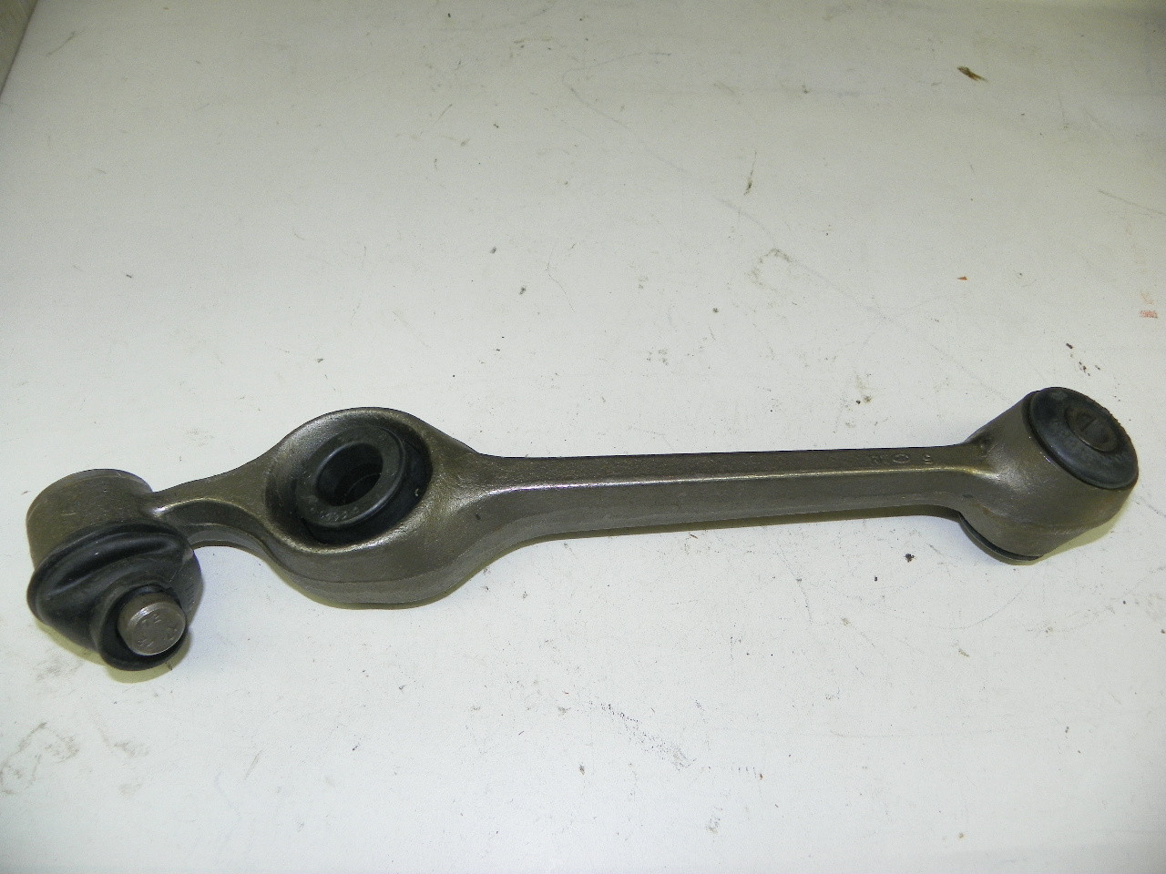 McQuay-Norris K-8421 Lower Ball Joint with Arm for 1984-1991 Ford Mercury restoration. - Image 4