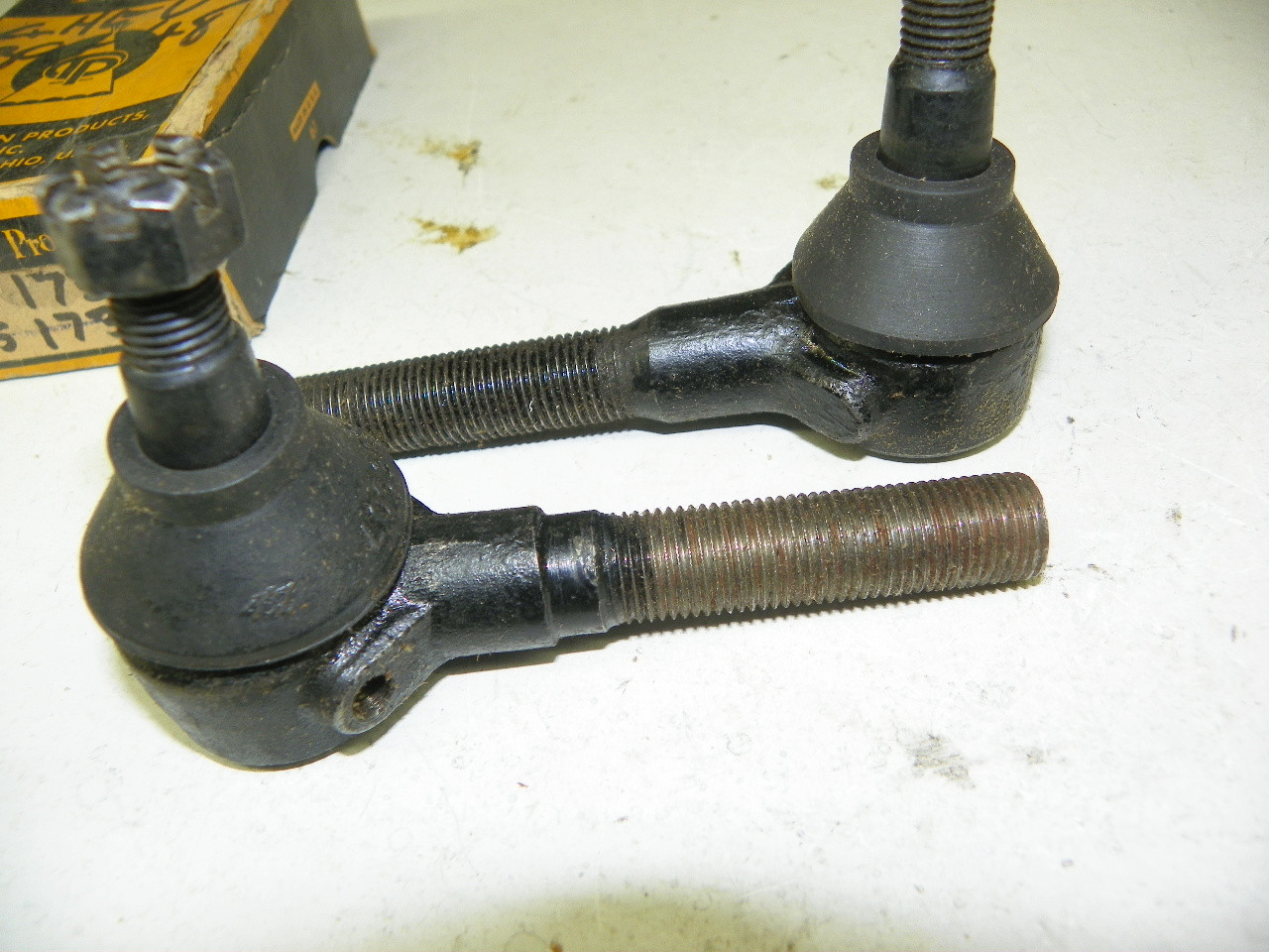 Thompson ES-173R & ES-173L Tie Rod End Pair for 1939-1962 Chevrolet & Corvette restoration. - Image 6