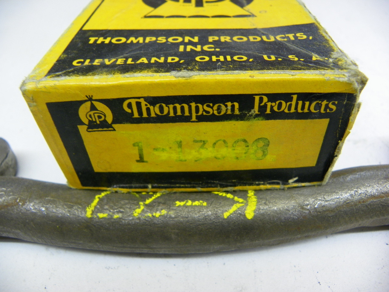 Thompson Products K-27 Coil Action Lower Inner Shaft Kit for 1939-1948 Chevrolet Right Side restoration. - Image 3
