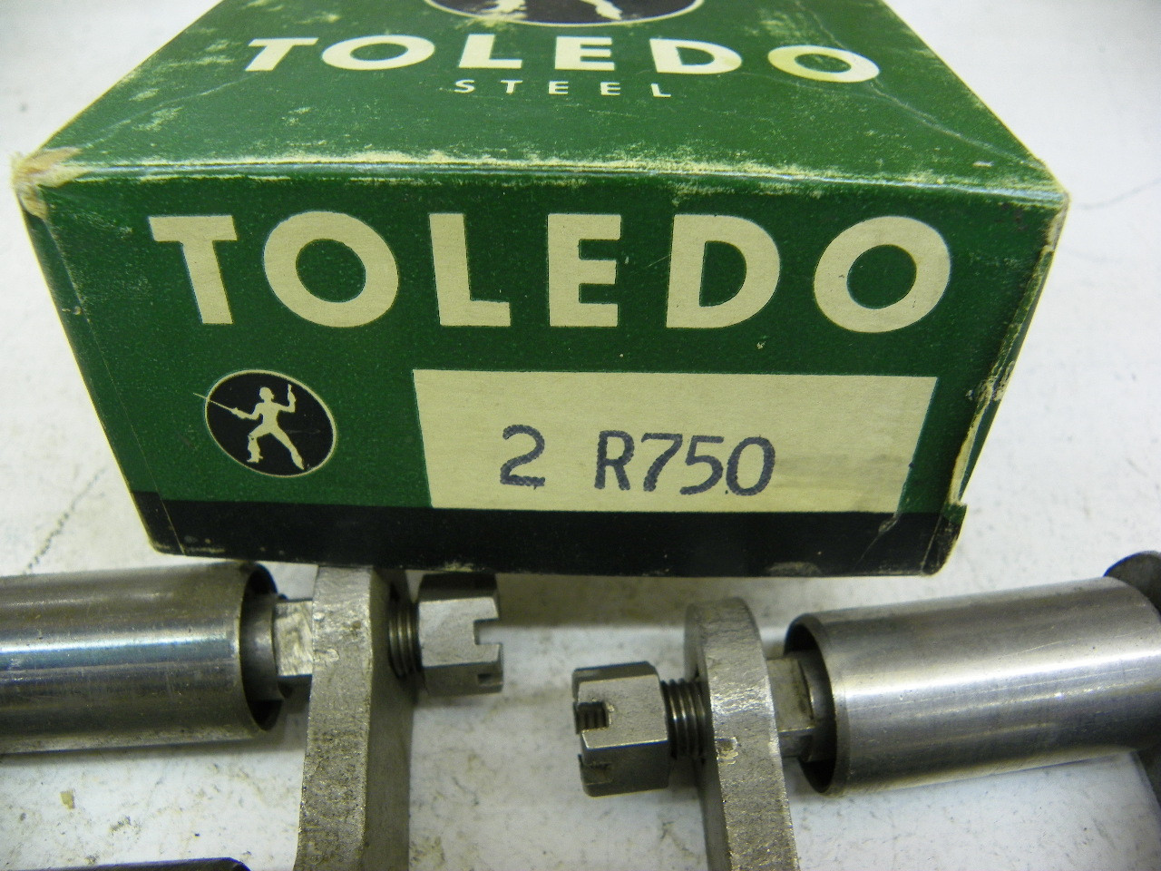 Toledo Steel 2R750 Spring Shackle Kit for vintage auto restoration - Image 2