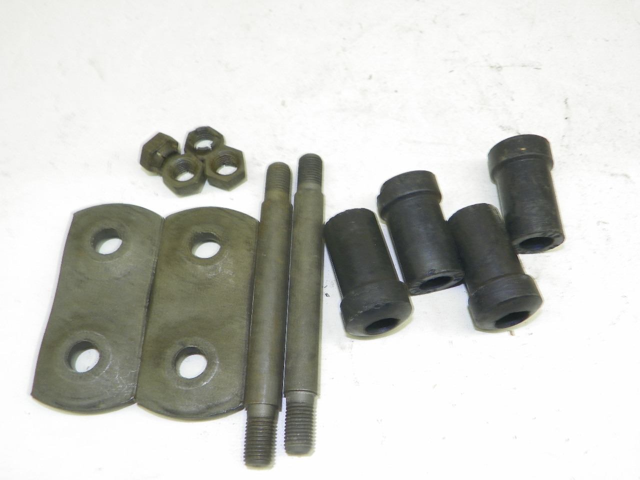 Monmouth HS103 Spring Shackle Kit for 1935 1937-1940 Ford 46 74 78 81A 82A 91A 922A Rear restoration. - Image 4