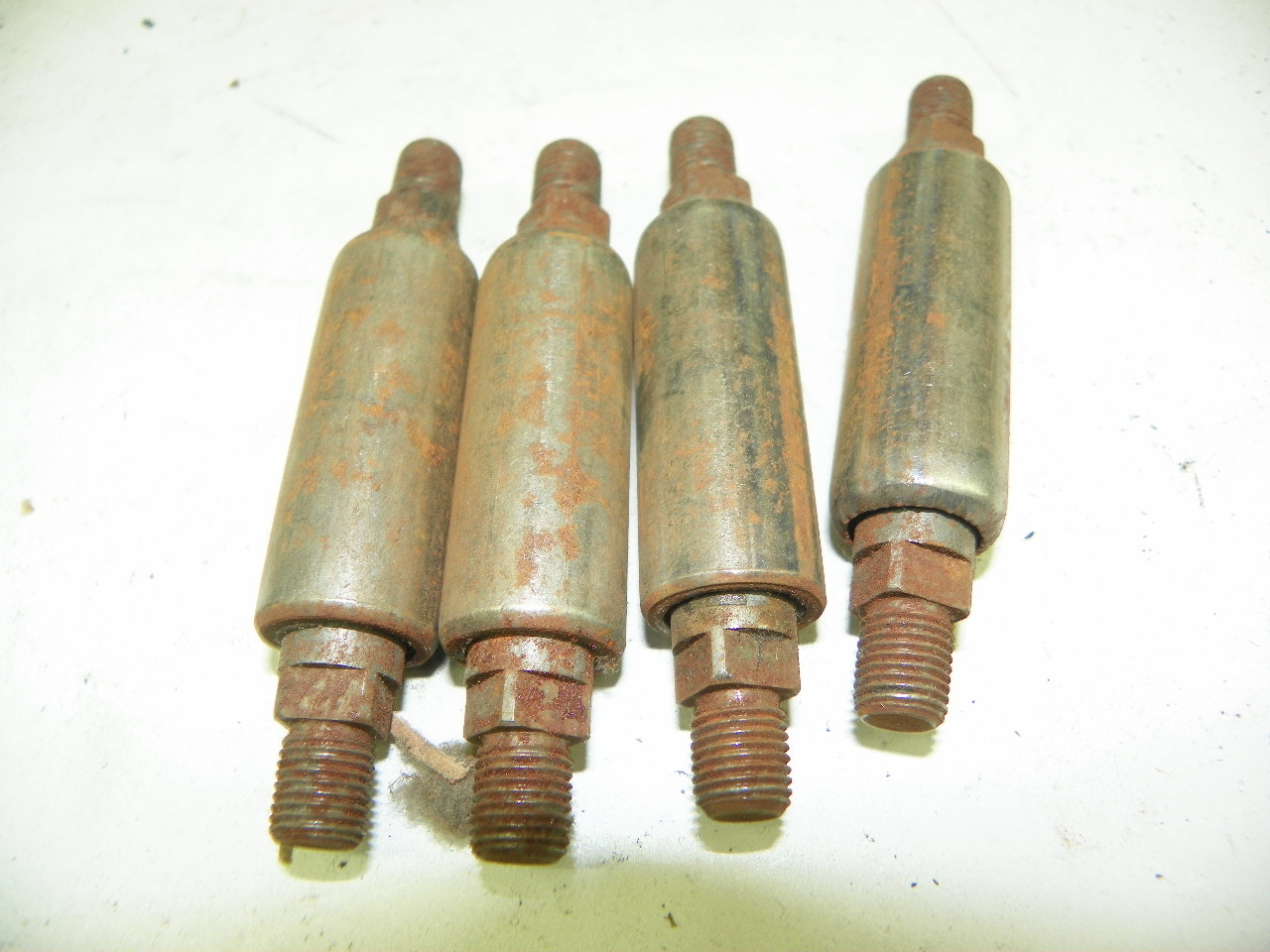 Monmouth RB-18 Shackle Pin Set for vintage auto restoration - Image 4