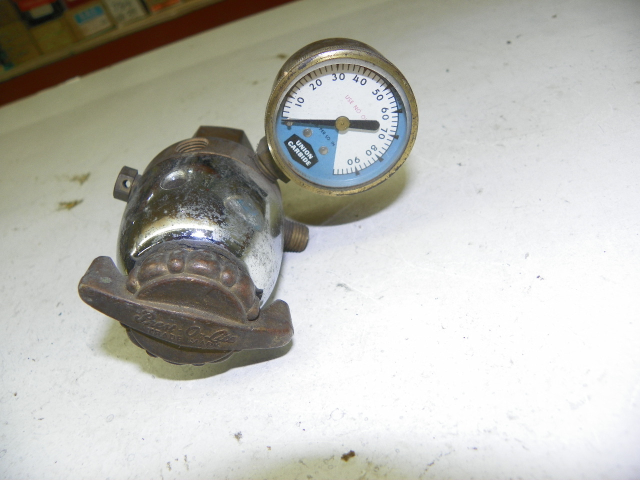 Union Carbide R-412 Prest-O-Lite Gas Regulator for vintage welding equipment restoration. - Image 1