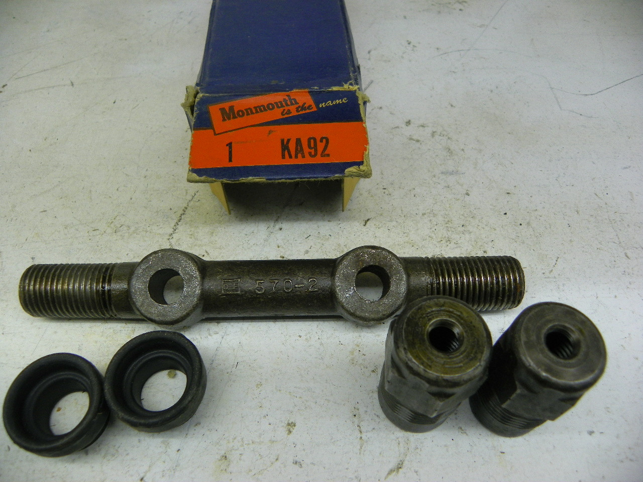 Monmouth KA92 Inner Shaft Kit for 1946-1951 Frazer Kaiser All Models suspension restoration. - Image 1