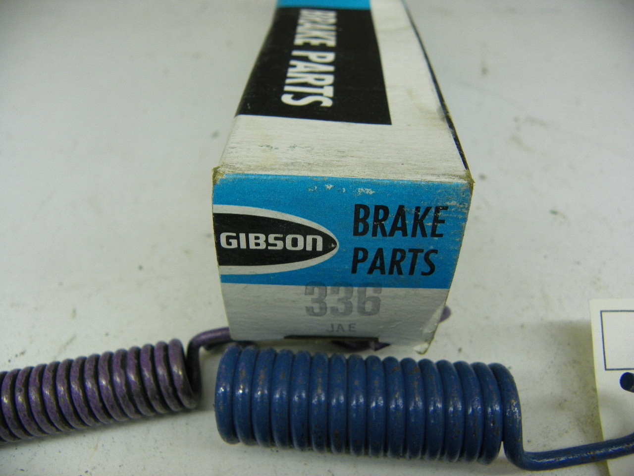 Gibson 336 Brake Shoe Springs NORS for vintage auto restoration. - Image 2