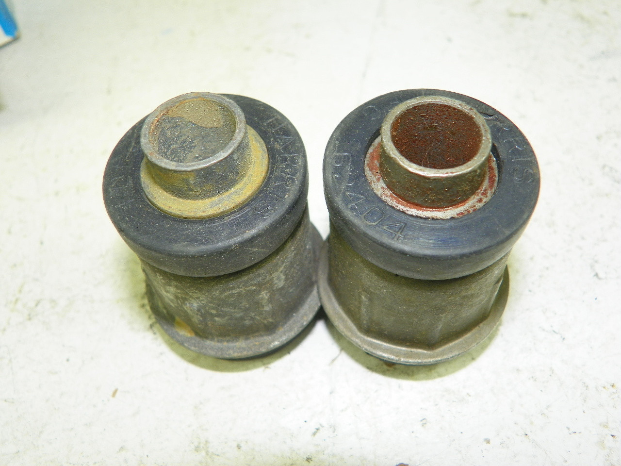 TRW 2-12266 Suspension Bushing NORS for vintage auto restoration. - Image 3
