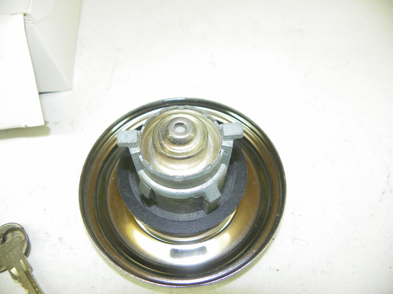 Vintage G765 Locking Gas Cap for 1973-1977 Ford F-Series Econoline restoration. - Image 4