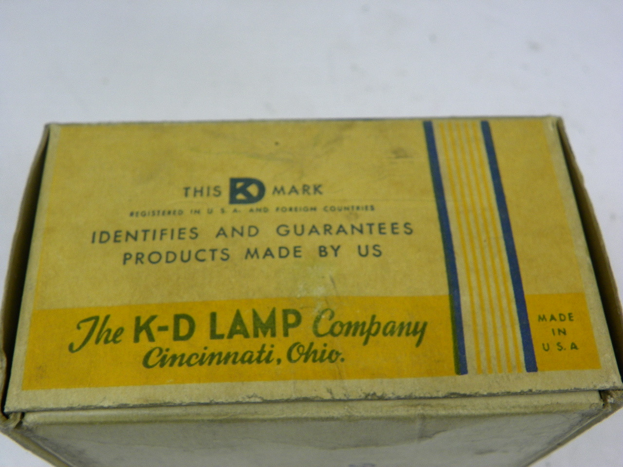 K-D 519 Clearance Lamp for vintage auto restoration, amber lens, chrome bezel - Image 3