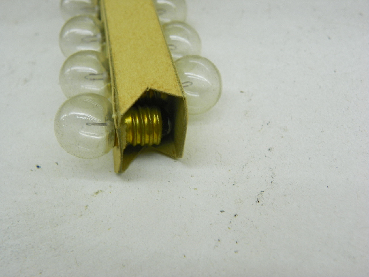 Westinghouse 27 Miniature Light Bulbs for vintage restoration - Image 4