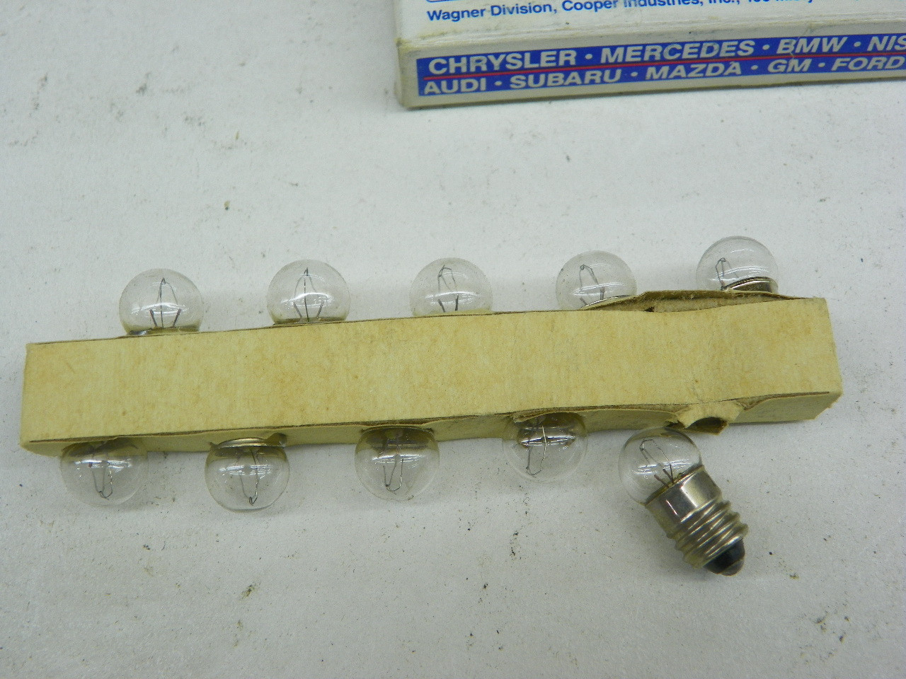 Wagner 1449 Miniature Lamp NOS for automotive restoration - Image 4