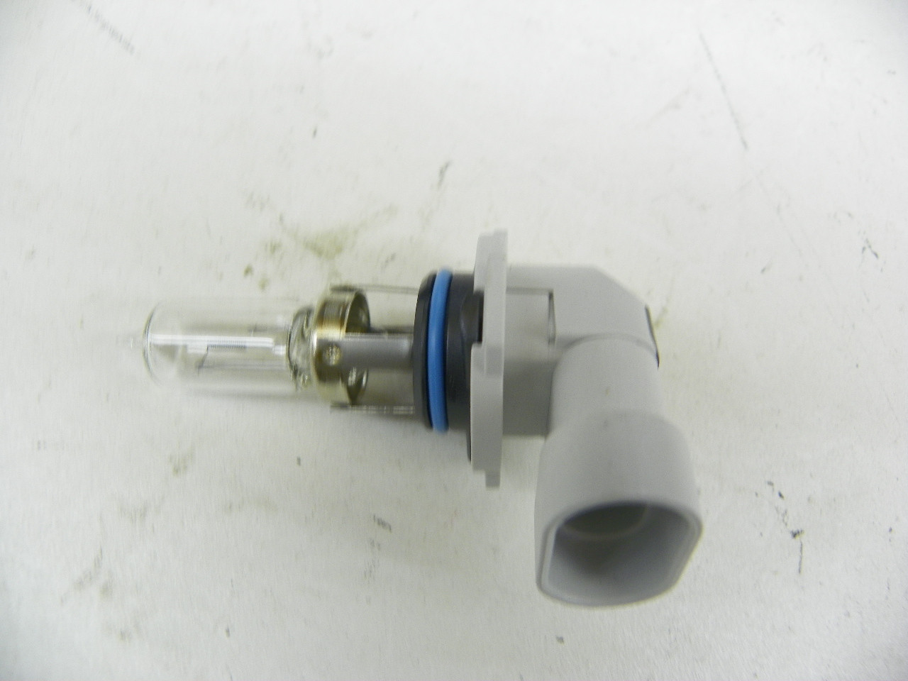 Rexco 9005 Headlight Bulb 12V Hi Beam for vintage auto restoration. - Image 3