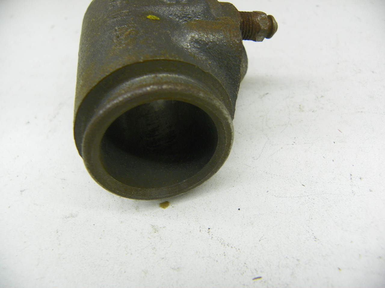 Raybestos 8837 Wheel Cylinder Assembly for vintage auto restoration. - Image 5